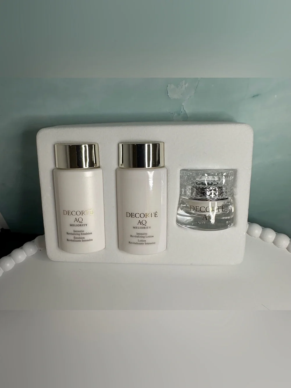 DECORTE AQ MELIORITY TRAVEL SET 3PC EMULSION LOTION CREAM LUXURY SKINCARE NIB